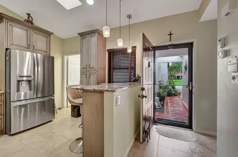 6434 Royal Manor Cir #A, Delray Beach, FL 33446