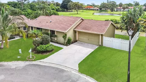 9528 Palisades Park Rd, Boca Raton, FL 33428
