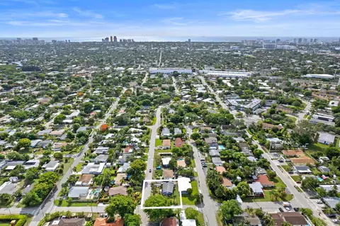 700 NE 16th St, Fort Lauderdale, FL 33304