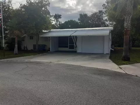 82 Spanish Way, Port Saint Lucie, FL 34952
