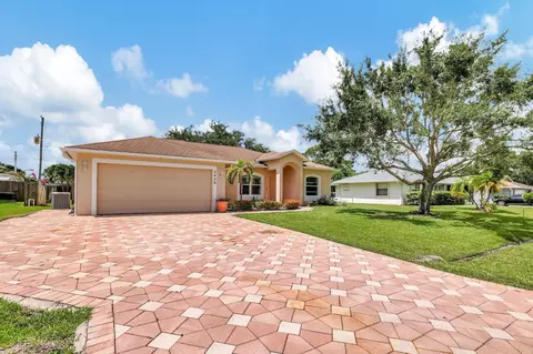 2426 SE Betty Rd, Port Saint Lucie, FL 34952