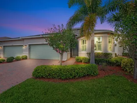 11033 SW Sunrise Lk, Port Saint Lucie, FL 34987