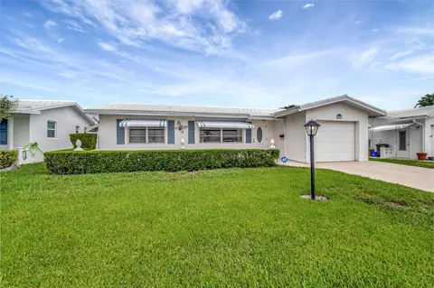 2205 SW 20th Way, Boynton Beach, FL 33426