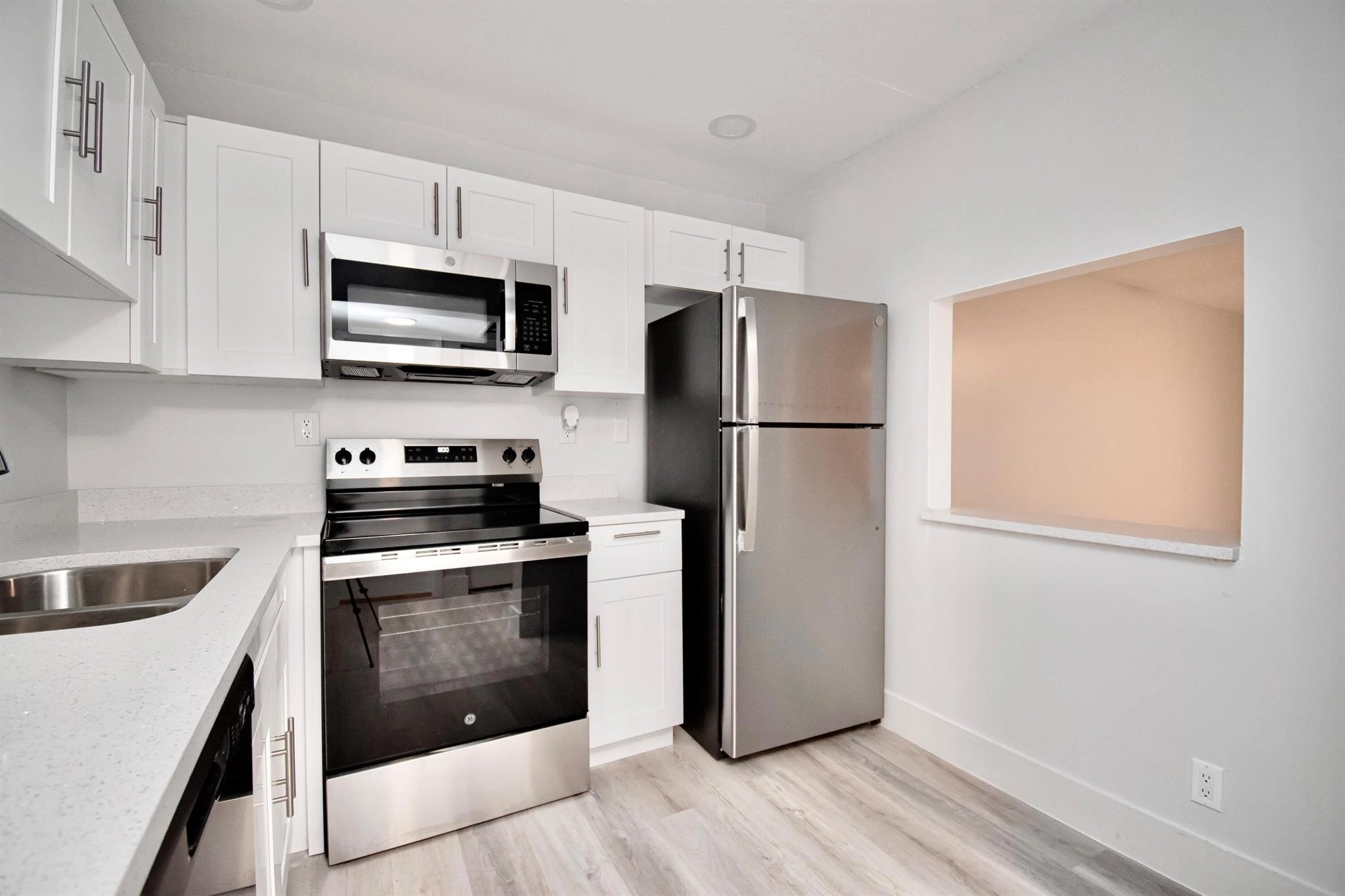 9370 SW 8th St Unit 416  