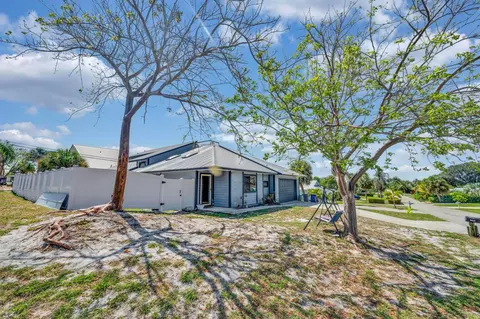 3849 NE Linda Dr, Jensen Beach, FL 34957