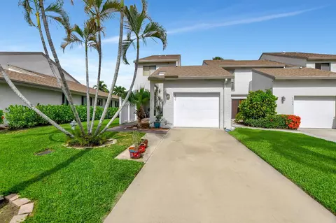 6730 Canary Palm Cir, Boca Raton, FL 33433