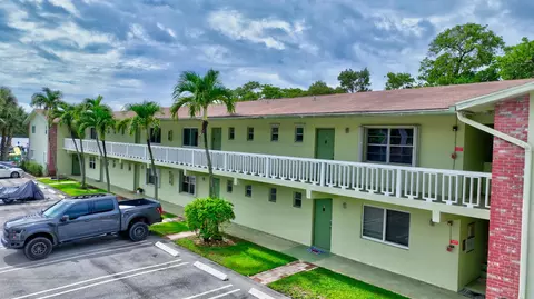 658 NE 6th Ct #D, Boynton Beach, FL 33435