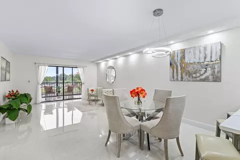 7290 Ashford Pl #305, Delray Beach, FL 33446