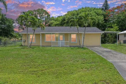 106 SW Christmas Ter, Port Saint Lucie, FL 34984