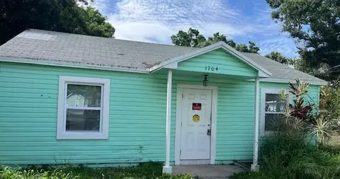 1704 South Ave, Fort Pierce, FL 34950