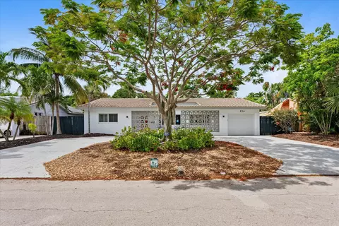 856 NW 6th Ter, Boca Raton, FL 33486