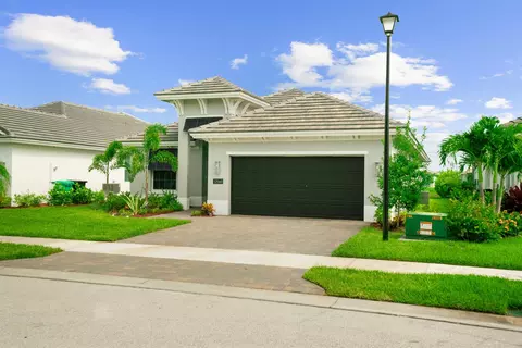 12560 SW Sunrise Lake Ter, Port Saint Lucie, FL 34987