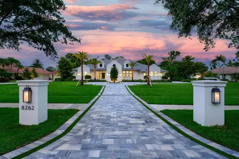 8262 Steeplechase Dr, Palm Beach Gardens, FL 33418