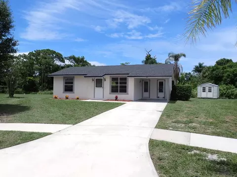499 NElmore St, Port Saint Lucie, FL 34983