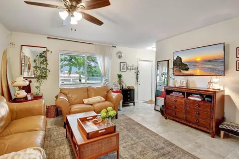658 NE 6th #I, Boynton Beach, FL 33435