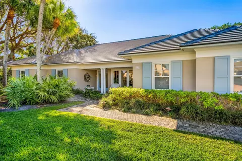 1831 E Sandpointe Ln, Vero Beach, FL 32963