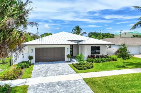 709 NW 4th St, Delray Beach, FL 33444