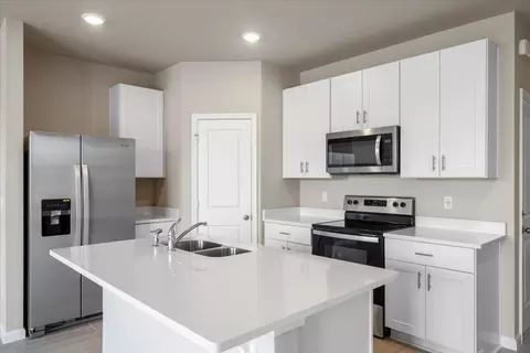 398 Salisbury Cir, Fort Pierce, FL 34982