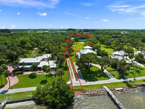 3241 N Indian River Dr, Fort Pierce, FL 34946