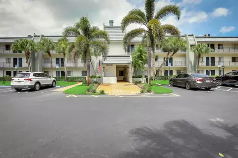 4832 Esedra Ct N #203, Lake Worth, FL 33467