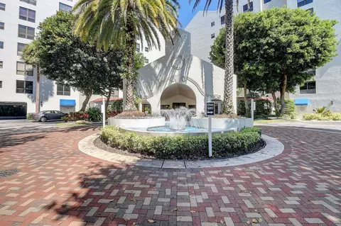 7575 Imperial Dr #802, Boca Raton, FL 33433
