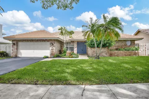 820 Somerset Ave, Davie, FL 33325