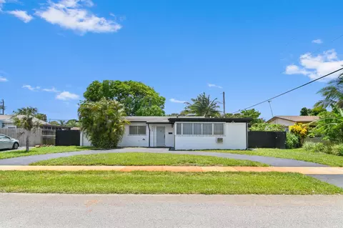 133 N 12th Pl, Lantana, FL 33462