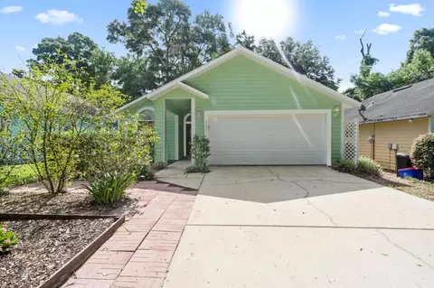 909 SW 75th Way, Gainesville, FL 32607