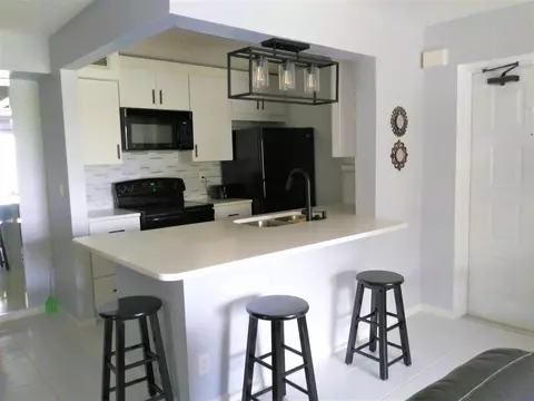 2518 SE Anchorage Cv #H2, Port Saint Lucie, FL 34952