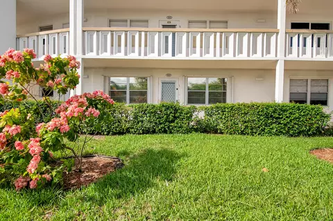 1033 Lyndhurst J N #1033, Deerfield Beach, FL 33442
