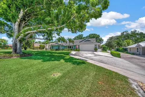 4695 SE Decker Ln, Stuart, FL 34997