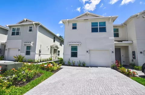 4535 Hollister Ave, Lake Worth, FL 33463