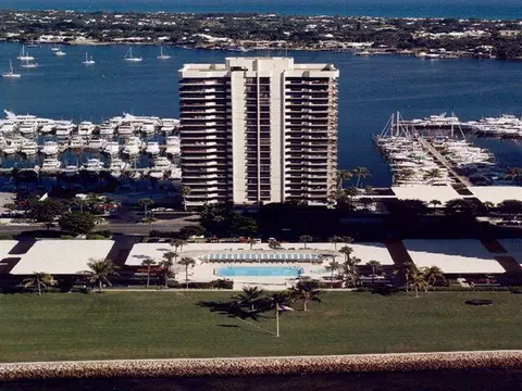 108 Lakeshore Dr #840, North Palm Beach, FL 33408