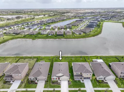 10590 SW Vasari Way, Port Saint Lucie, FL 34987