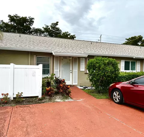 8644 Overset Ln, Boca Raton, FL 33496