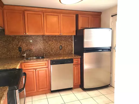 5500 NW 2nd Ave #THREE, Boca Raton, FL 33487
