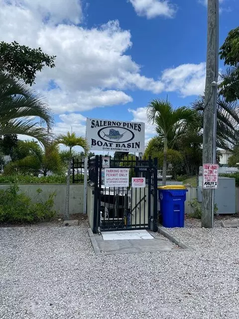 4564 SE Robertson, Stuart, FL 34997
