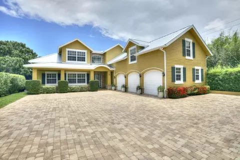 580 Cross Creek Cir, Sebastian, FL 32958