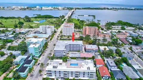 1 S Lakeside Dr #B2, Lake Worth, FL 33460