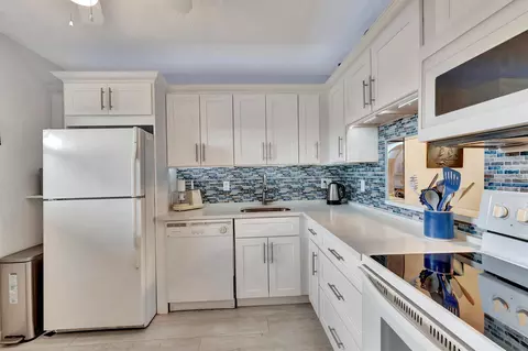 829 Camino Rd #210-C, Delray Beach, FL 33445