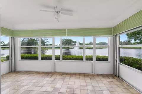 604 Laconia Cir, Lake Worth, FL 33467