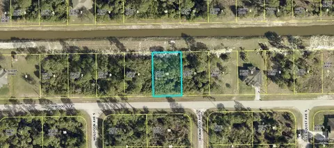 1227 Boxwood St E, Lehigh Acres, FL 33974