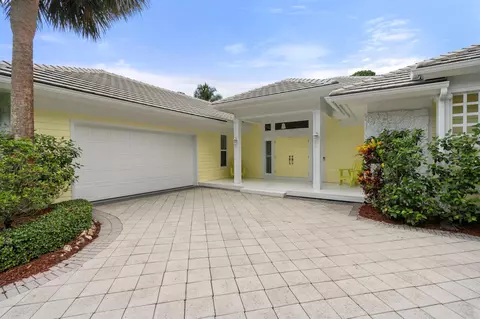 136 N River Dr W, Jupiter, FL 33458