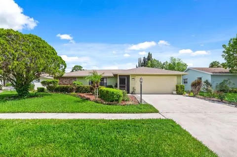 2532 Westchester Dr, Riviera Beach, FL 33407