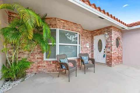 834 NW 7 St, Boca Raton, FL 33486