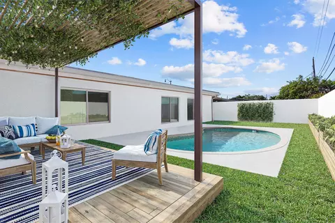 2321 NW 11th Ct, Pompano Beach, FL 33069