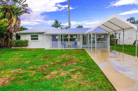 4545 SE Beckett Ave, Stuart, FL 34997