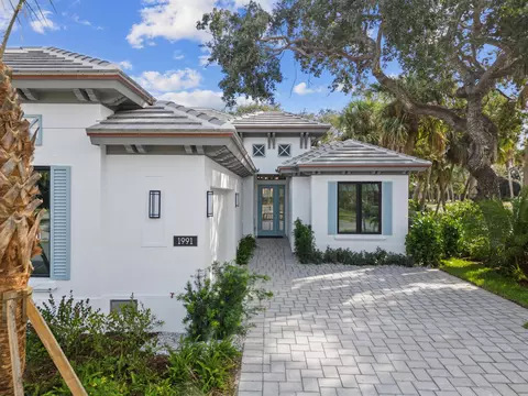 1951 Frosted Turquoise Way, Vero Beach, FL 32963