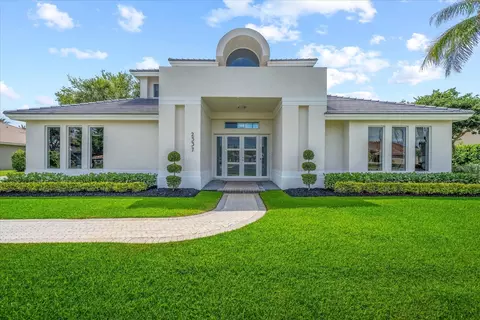 2337 Greenview Cove Dr, Wellington, FL 33414