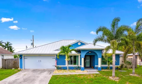 1042 SW Dubuque Ave, Port Saint Lucie, FL 34953